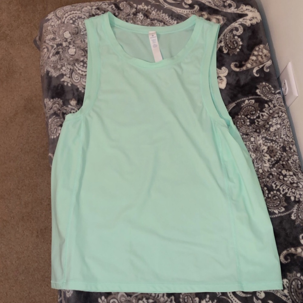 Lululemon workout tank
